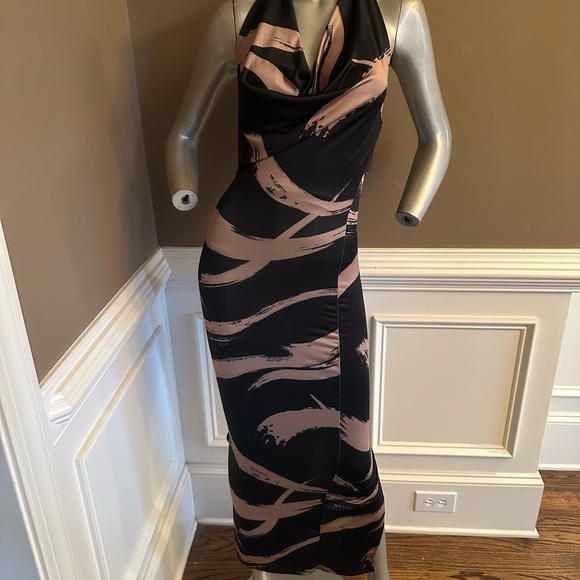 NWT FASHION NOVA Abstract Cowl Neckline Maxi Dress Sz XS - Picture 2 of 6
